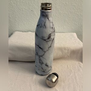Swell 25 oz. Marble stainless steal water bottle